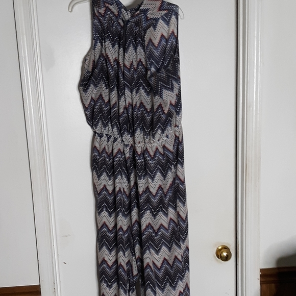 Love by Chesley jumpsuit - Picture 2 of 9